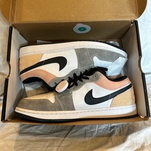 Nike Jordan 1 Low SE Flight Club - Size 11.5